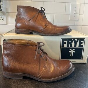 FRYE leather Phillip Chukka lace up boot Cognac size 8